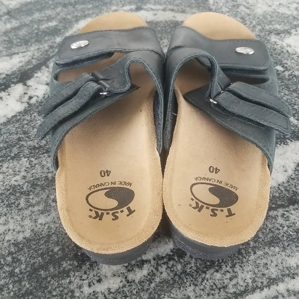 T.S.K. Made in Canada ❤ Sz 40 ❤ Like New ❤ Handmade Sustainable Leather European - Picture 3 of 10